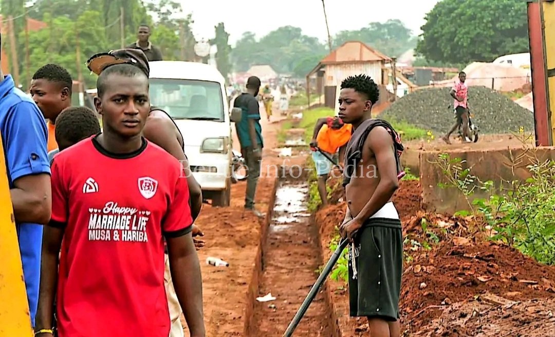 Otukpo Council Supports Ward 1 Youths With ₦400,000 Sanitation Equipment